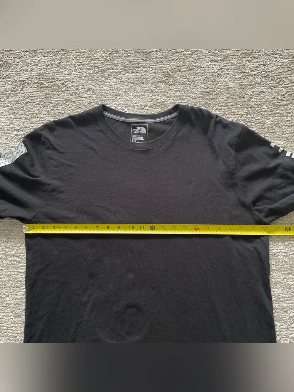 The North Face Mens Black Long Sleeve T-Shirt Graphic Sleeve Print Size Large